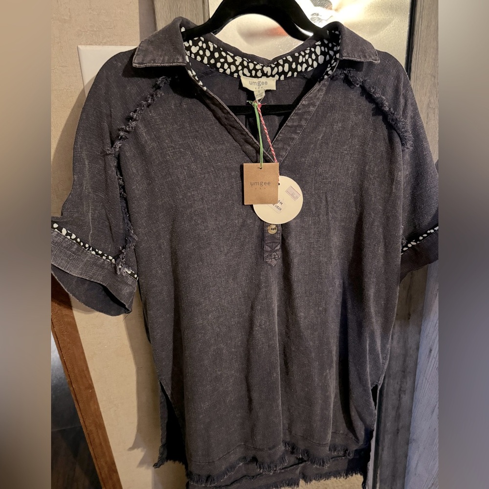 Brand new Umgee Tunic Style Top